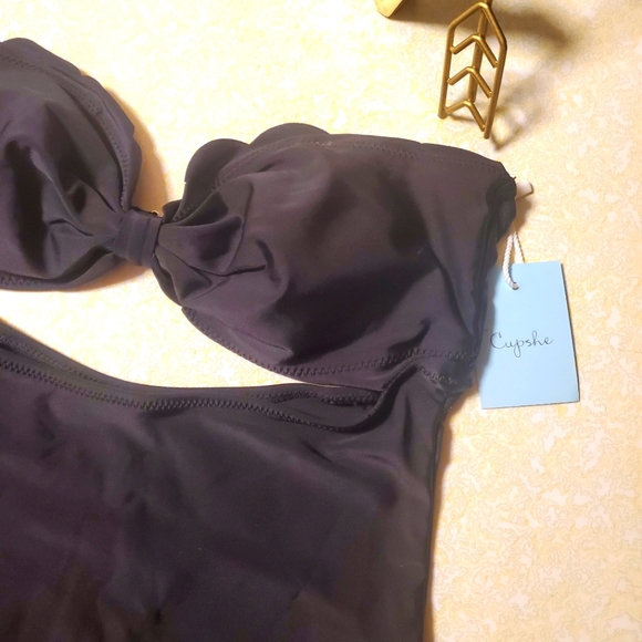 Swimsuit. womens bathing suit. Black one peice cupshe swimsuit - Picture 2 of 7